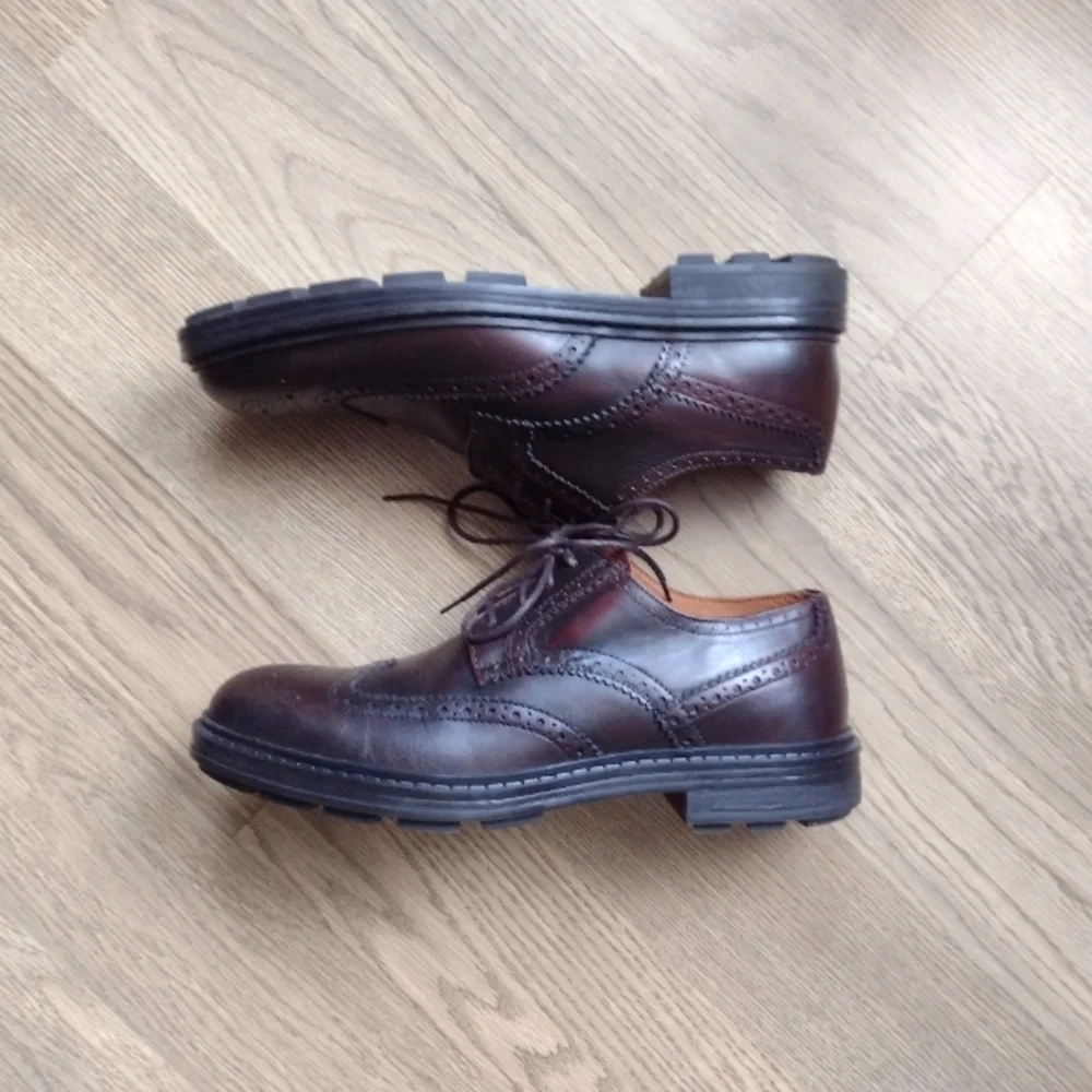 Vince Camuto Men's Brown Wingtip Oxfords